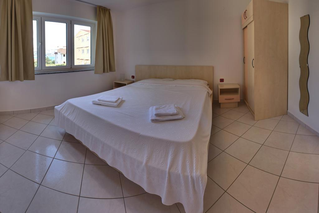 Vis A Vis Apartments Apartment